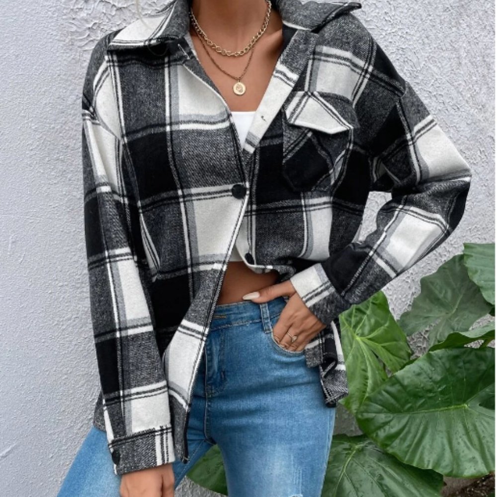 Plaid Flap Pocket boyfriend shacket trucker jacket navy blue tan white - Picture 15 of 16